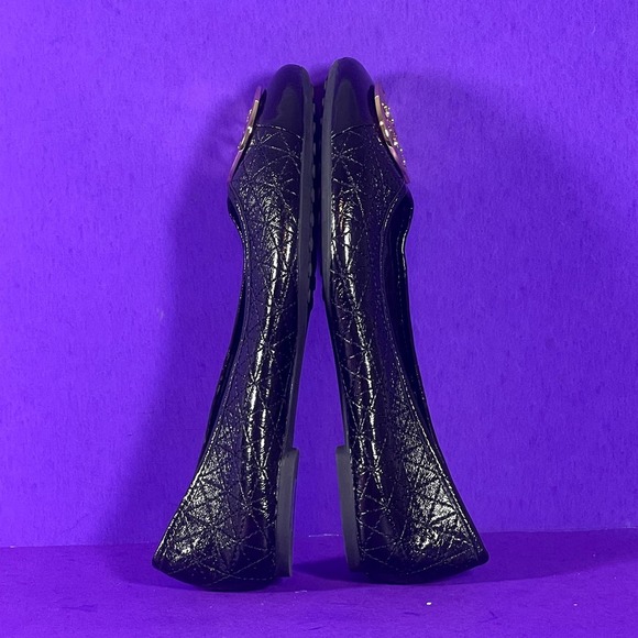 TORY BURCH Claire Quilted Black Ballet Flats with Gold Emblem Shoe 7 NWOB - Picture 6 of 9